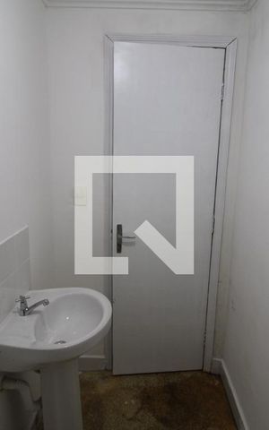 Casa à venda com 440m², 4 quartos e 10 vagasGaragem - Banheiro 2