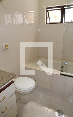 Casa à venda com 440m², 4 quartos e 10 vagasBanheiro