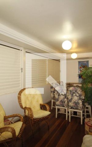 Casa à venda com 570m², 8 quartos e 2 vagassala 2