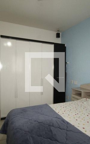 Casa à venda com 570m², 8 quartos e 2 vagasquarto 2