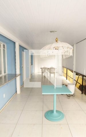 Casa à venda com 570m², 8 quartos e 2 vagashall