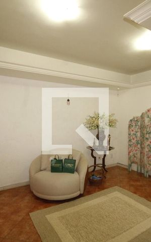 Casa à venda com 570m², 8 quartos e 2 vagasquarto 4