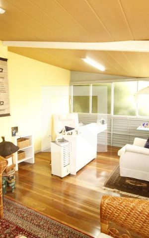 Casa à venda com 570m², 8 quartos e 2 vagasEscritório