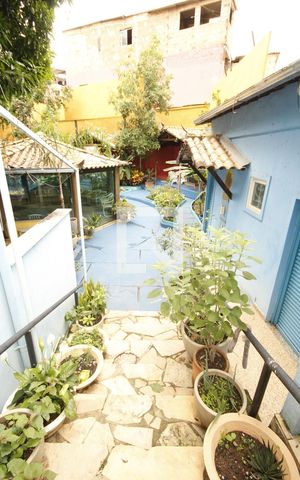 Casa à venda com 570m², 8 quartos e 2 vagasQuintal