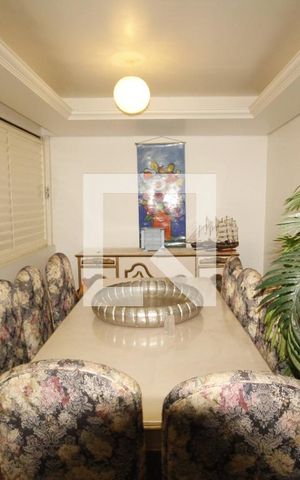 Casa à venda com 570m², 8 quartos e 2 vagassala 2