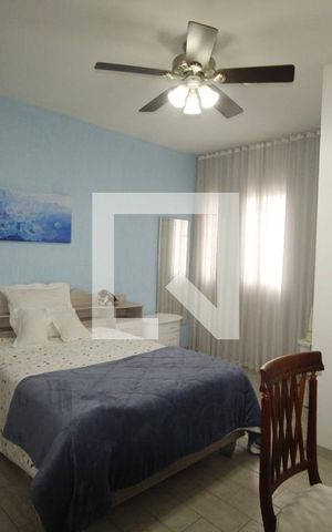 Casa à venda com 570m², 8 quartos e 2 vagasquarto 2