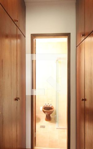 Apartamento à venda com 145m², 4 quartos e 2 vagasCloset