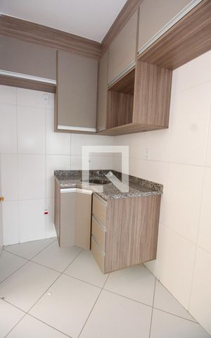 Apartamento para alugar com 64m², 2 quartos e 2 vagasCozinha