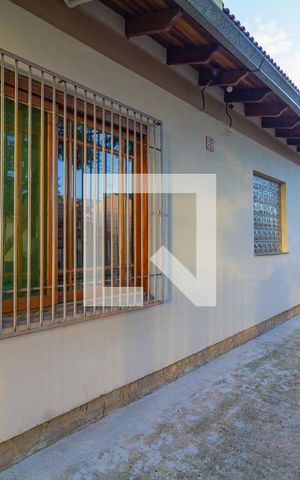 Casa à venda com 260m², 4 quartos e 2 vagas Casa à venda com 260m², 4 quartos e 2 vagasÁrea externa