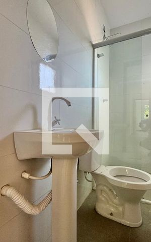 Casa de condomínio à venda com 88m², 3 quartos e 1 vaga Casa de condomínio à venda com 88m², 3 quartos e 1 vagaBanheiro Social