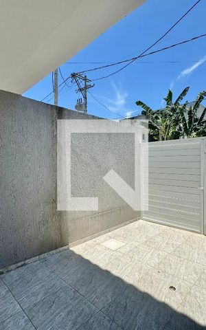 Casa de condomínio à venda com 88m², 3 quartos e 1 vaga Casa de condomínio à venda com 88m², 3 quartos e 1 vagaÁrea externa