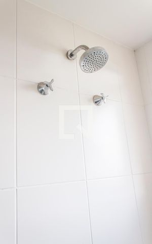 Apartamento à venda com 109m², 4 quartos e 2 vagas Apartamento à venda com 109m², 4 quartos e 2 vagasBanheiro da Suíte