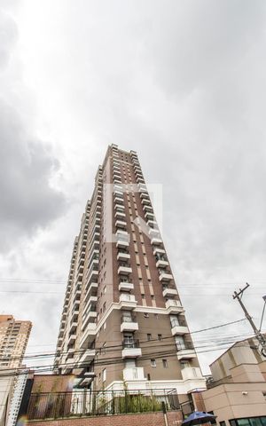 Apartamento à venda com 109m², 4 quartos e 2 vagas Apartamento à venda com 109m², 4 quartos e 2 vagasVista da Rua