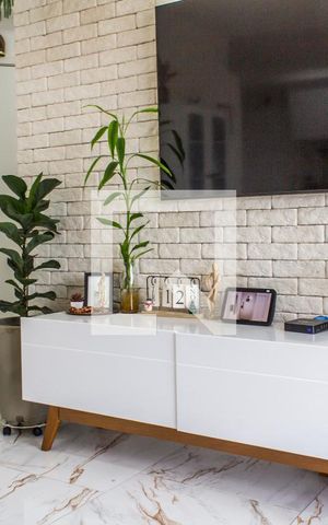 Apartamento à venda com 109m², 4 quartos e 2 vagas Apartamento à venda com 109m², 4 quartos e 2 vagasSala de TV