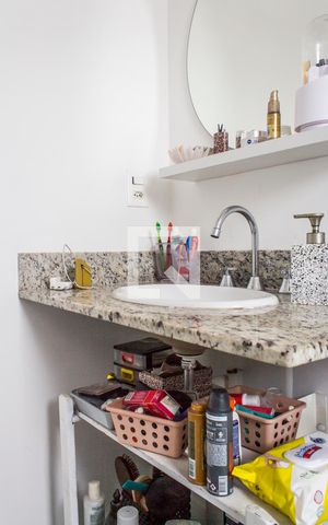 Apartamento à venda com 109m², 4 quartos e 2 vagas Apartamento à venda com 109m², 4 quartos e 2 vagasBanheiro da Suíte
