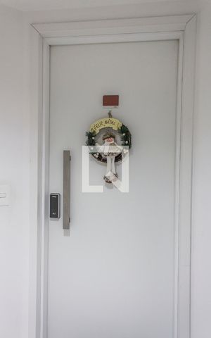 Apartamento à venda com 109m², 4 quartos e 2 vagas Apartamento à venda com 109m², 4 quartos e 2 vagasHall de entrada