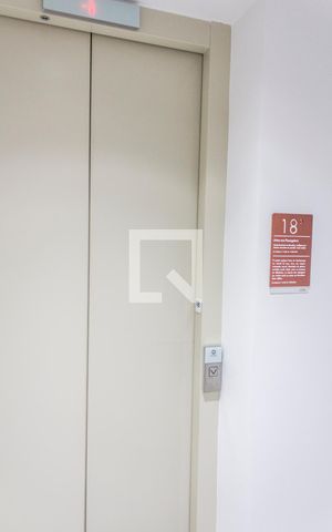 Apartamento à venda com 109m², 4 quartos e 2 vagas Apartamento à venda com 109m², 4 quartos e 2 vagasHall de entrada