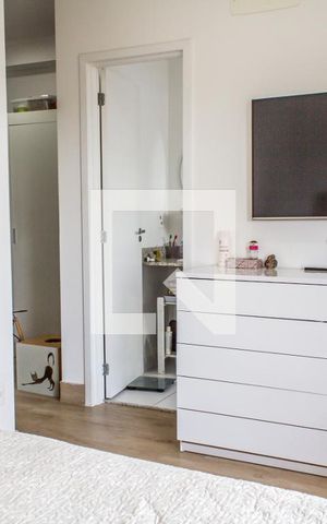 Apartamento à venda com 109m², 4 quartos e 2 vagas Apartamento à venda com 109m², 4 quartos e 2 vagasSuíte