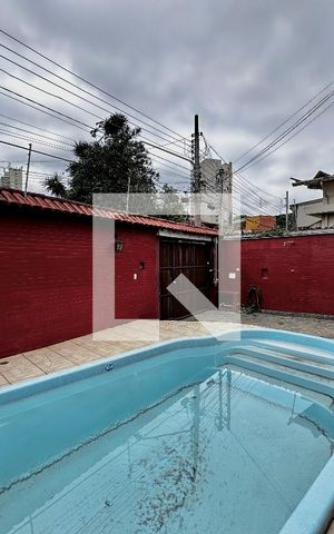 Casa à venda com 250m², 3 quartos e 4 vagasPiscina 