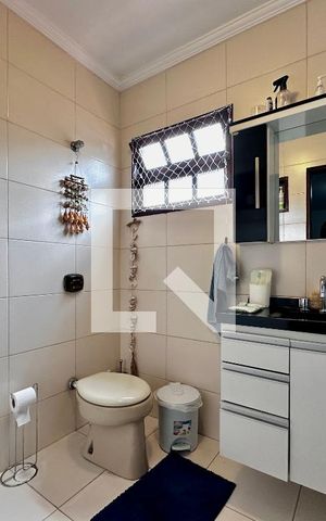 Casa à venda com 250m², 3 quartos e 4 vagasBanheiro Social 
