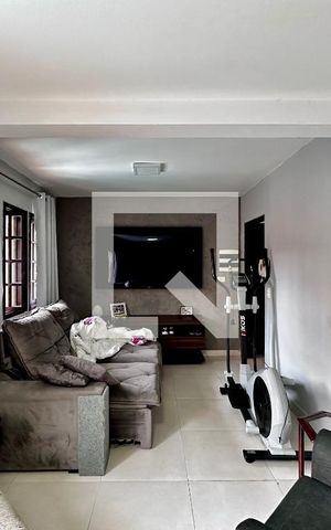 Casa à venda com 250m², 3 quartos e 4 vagasSala