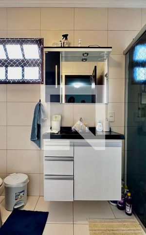 Casa à venda com 250m², 3 quartos e 4 vagasBanheiro Social 