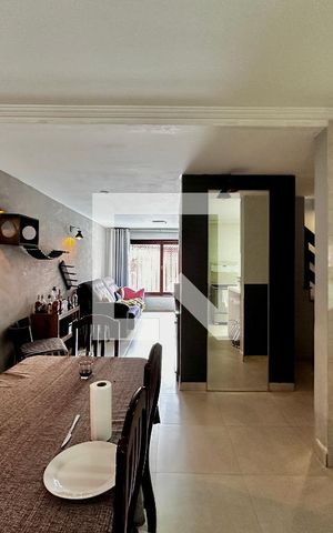 Casa à venda com 250m², 3 quartos e 4 vagasSala