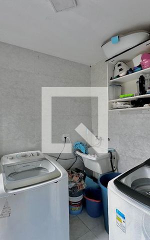 Casa à venda com 250m², 3 quartos e 4 vagasÁrea de Serviço