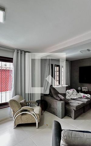 Casa à venda com 250m², 3 quartos e 4 vagasSala