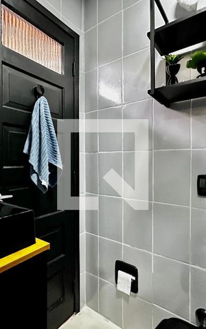 Casa à venda com 250m², 3 quartos e 4 vagasBanheiro Suíte Fundos