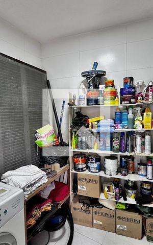 Casa à venda com 250m², 3 quartos e 4 vagasQuarto de Serviço