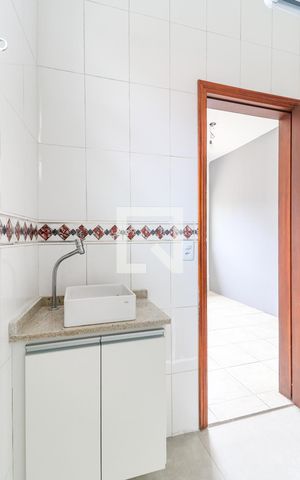 Apartamento para alugar com 43m², 1 quarto e sem vaga Apartamento para alugar com 43m², 1 quarto e sem vagaBanheiro da Suíte