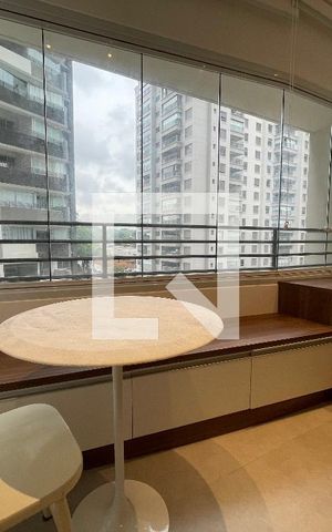 Studio para alugar com 25m², 1 quarto e sem vaga Studio para alugar com 25m², 1 quarto e sem vagaVaranda