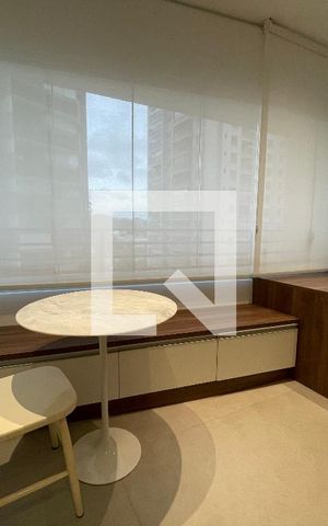 Studio para alugar com 25m², 1 quarto e sem vaga Studio para alugar com 25m², 1 quarto e sem vagaVaranda com persiana