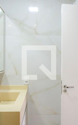 Apartamento à venda com 74m², 3 quartos e 2 vagasBanheiro da suíte