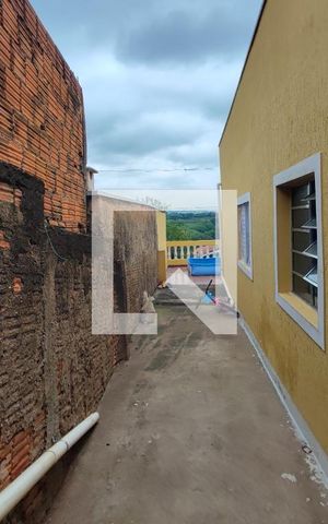 Casa à venda com 664m², 6 quartos e 2 vagas Casa à venda com 664m², 6 quartos e 2 vagasCasa 3 - Corredor