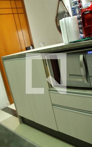 Apartamento à venda com 72m², 2 quartos e 2 vagasCozinha 