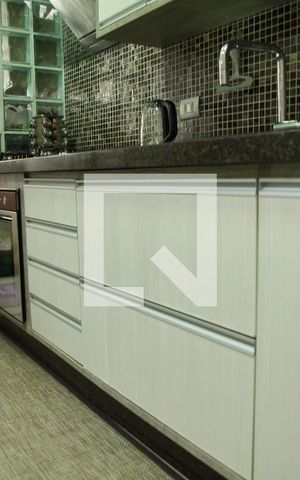 Apartamento à venda com 72m², 2 quartos e 2 vagasCozinha - Armários