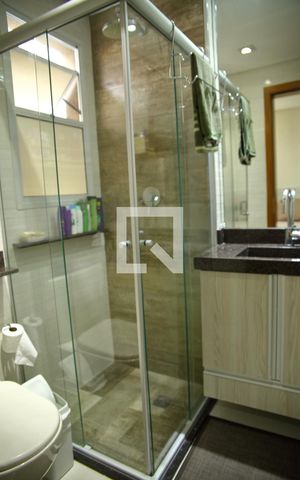 Apartamento à venda com 72m², 2 quartos e 2 vagasBanheiro da Suíte