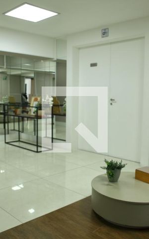 Apartamento à venda com 72m², 2 quartos e 2 vagasHall de Entrada 