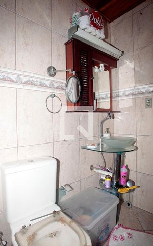 Casa para alugar com 366m², 5 quartos e 4 vagasBanheiro 1