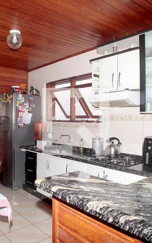 Casa para alugar com 366m², 5 quartos e 4 vagasCozinha 1