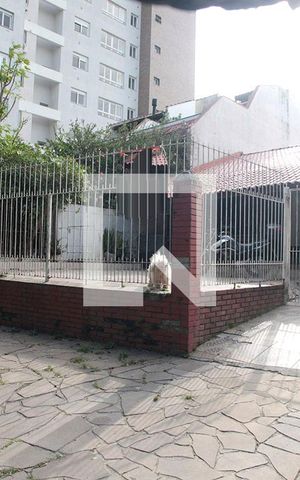 Casa para alugar com 366m², 5 quartos e 4 vagasFachada