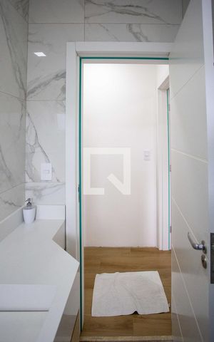 Casa à venda com 310m², 3 quartos e 4 vagasBanheiro Social