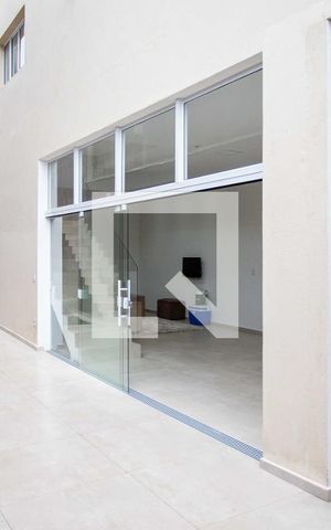 Casa à venda com 310m², 3 quartos e 4 vagasQuintal