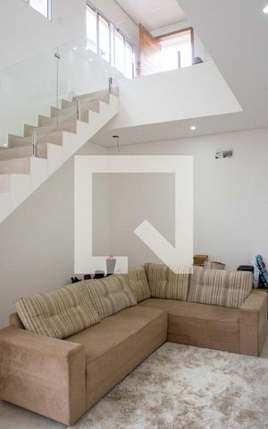 Casa à venda com 310m², 3 quartos e 4 vagasSalão Social