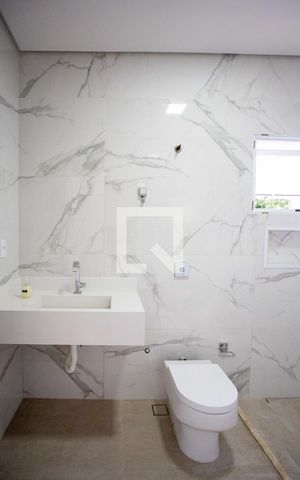 Casa à venda com 310m², 3 quartos e 4 vagasBanheiro da Suíte