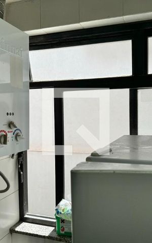 Apartamento à venda com 108m², 3 quartos e 3 vagas Apartamento à venda com 108m², 3 quartos e 3 vagasCozinha e Área de Serviço