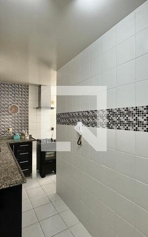 Apartamento à venda com 108m², 3 quartos e 3 vagas Apartamento à venda com 108m², 3 quartos e 3 vagasCozinha e Área de Serviço