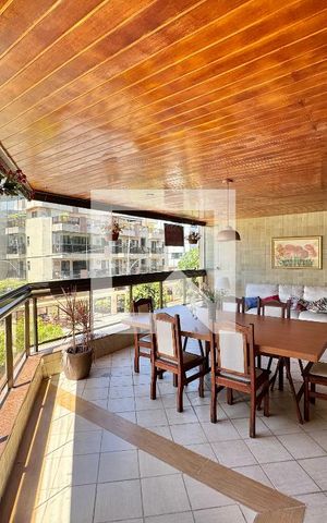 Apartamento à venda com 108m², 3 quartos e 3 vagas Apartamento à venda com 108m², 3 quartos e 3 vagasVaranda